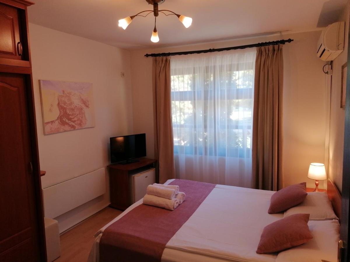 Petkov Family Hotel Blagoevgrad Bagian luar foto