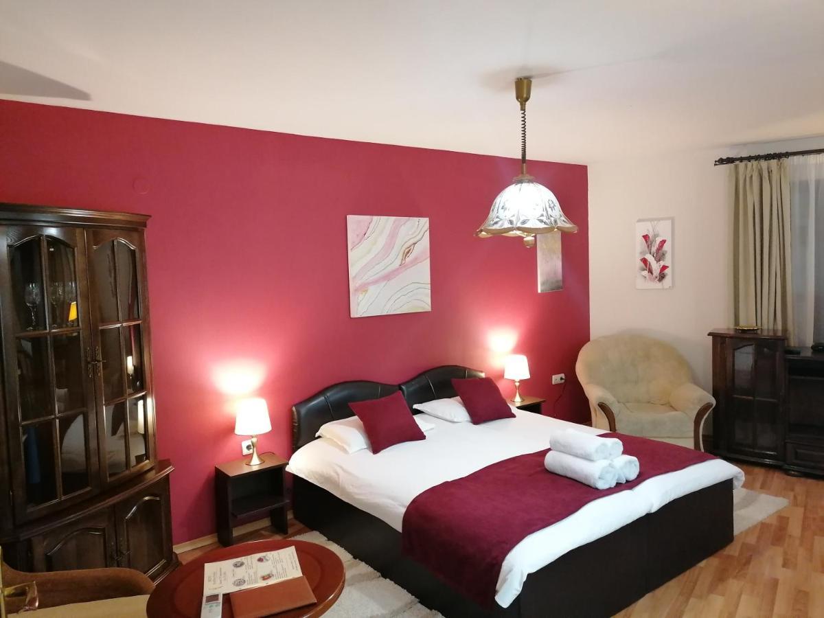 Petkov Family Hotel Blagoevgrad Bagian luar foto