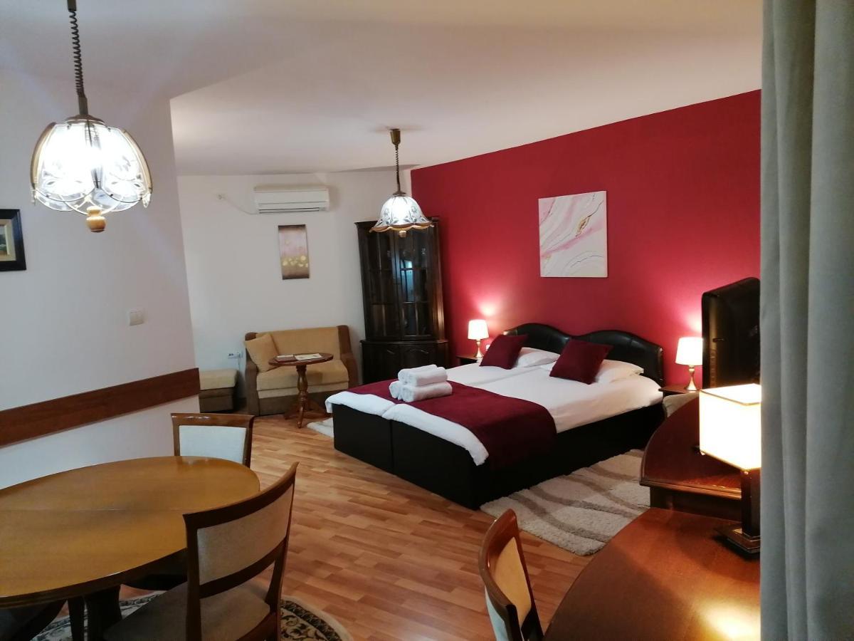 Petkov Family Hotel Blagoevgrad Bagian luar foto